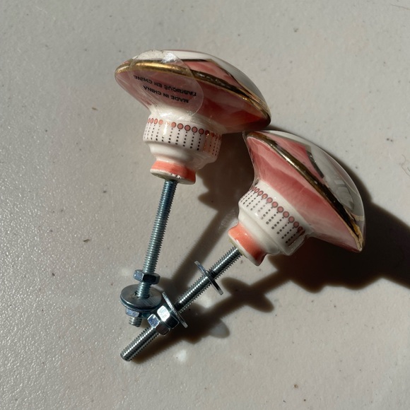 NWT Anthropologie Clover Knobs Set of 2 - Picture 8 of 8